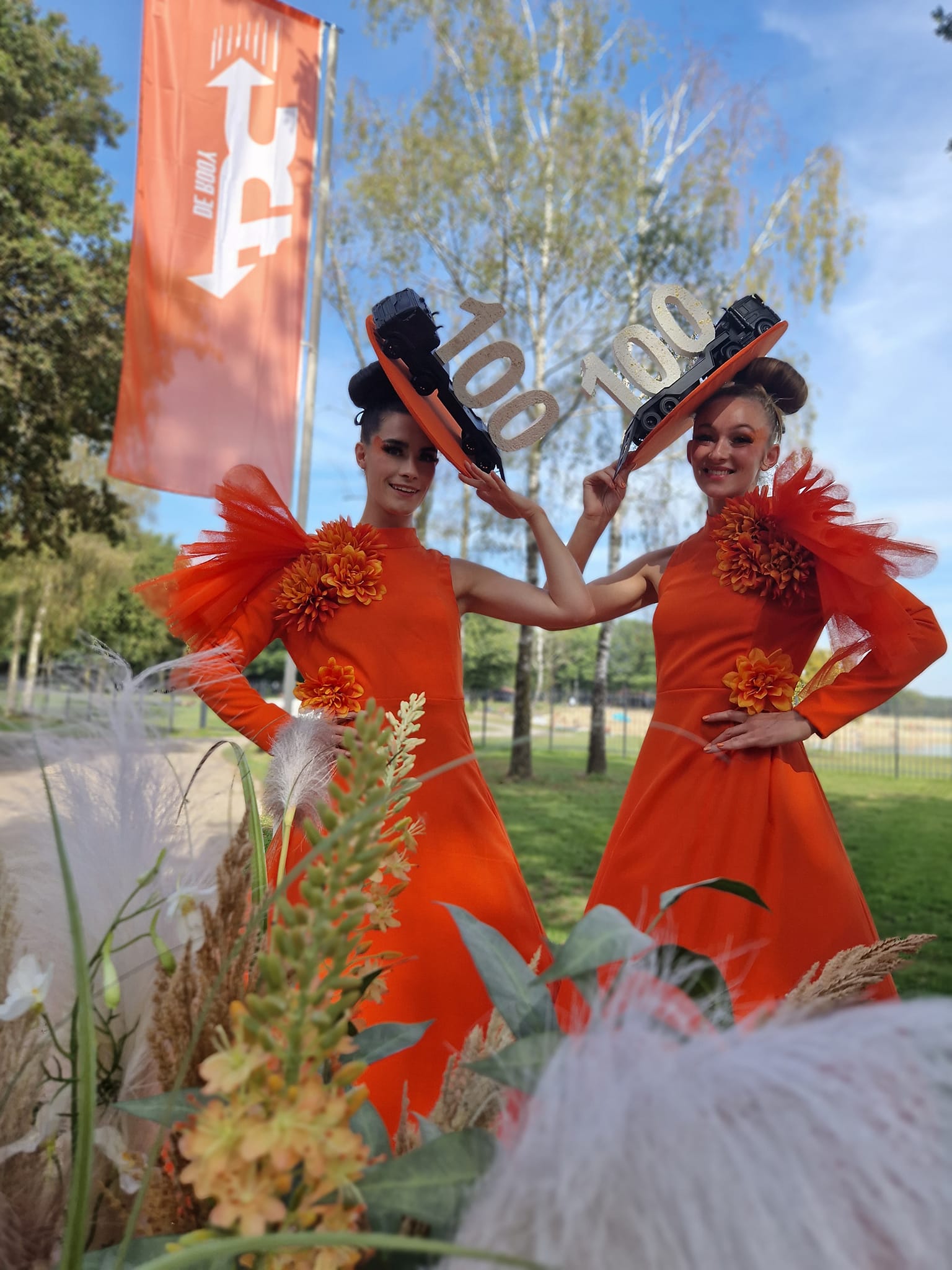 steltenlopers oranje ontvangstact op maat huren