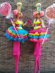 candygirls steltenlopers steltlopers op stelten