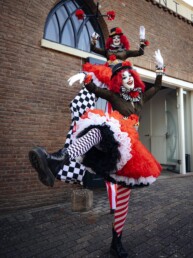 circus steltenlopers steltlopers
