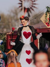 steltenlopers huren alice in wonderland queen of hearts