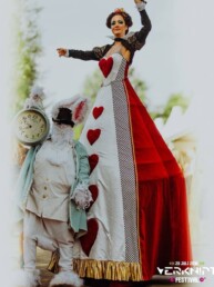 steltenlopers huren alice in wonderland queen of hearts