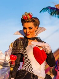 steltenlopers huren alice in wonderland queen of hearts