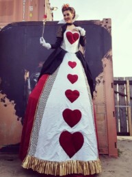 steltenlopers huren queen of hearts alice in wonderland
