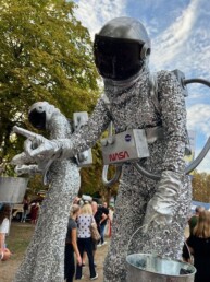 steltenlopers huren astronaut space
