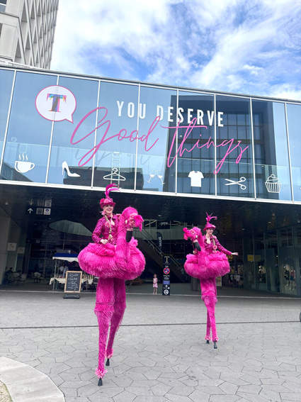 steltenlopers huren zomer entertainment roze flamingo klein